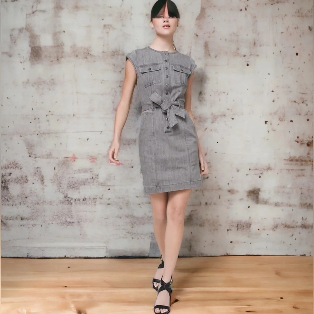 White House Black Market size 0 Gray Denim Belted Jean Dress stretch Snaps Up